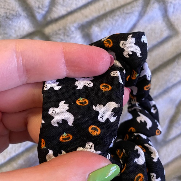 Handmade ghost and pumpkin scrunchie - Picture 2 of 2